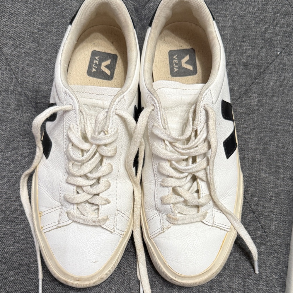 Veja Men's White and Black Sneakers